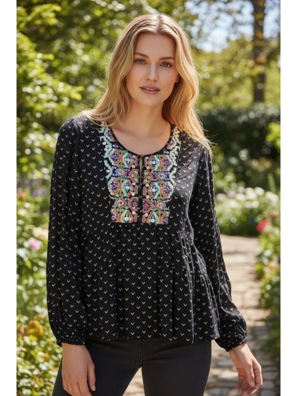 Sundance Embroidered Boho Peasant Blouse Black Rayon Tiered Top Size M